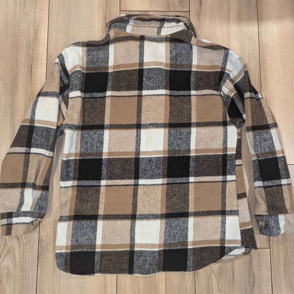 Women's Plaid Button-Up Shacket - Picture 3 of 3